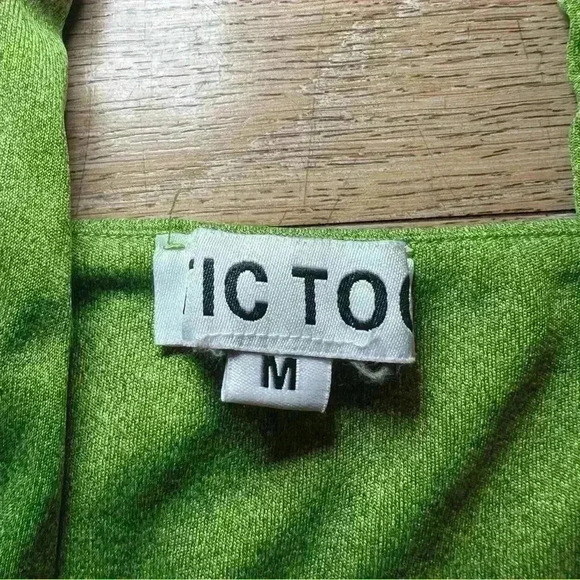 Women's Green Crop-top size medium - Picture 3 of 3